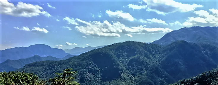 大台北華城潤泰華城別墅前的山景